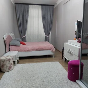 In Baku 134.0 m² apartment is for sale - Image 4