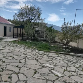 In Khizi 204.0 m² house with 8.0 rooms is for sale - Image 5