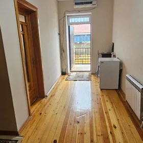In Baku 100.0 m² house with 4.0 rooms is for rent - Image 3