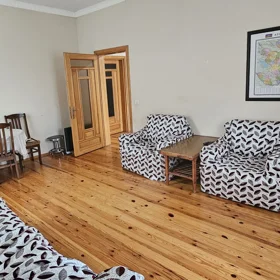 In Baku 100.0 m² house with 4.0 rooms is for rent - Image 9