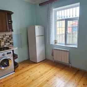 In Baku 100.0 m² house with 4.0 rooms is for rent - Image 10