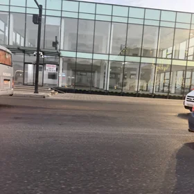 In Baku 1100.0 m² commercial is for sale - Image 3