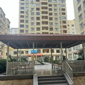 In Baku 199.0 m² apartment is for sale - Image 4