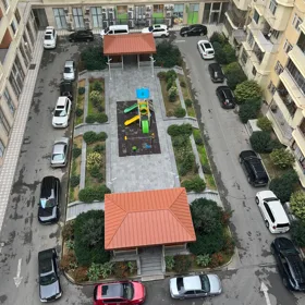 In Baku 199.0 m² apartment is for sale - Image 6