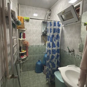 In Baku 90.0 m² apartment is for sale - Image 7