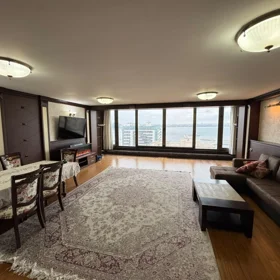 In Səbail rayonu 100.0 m² apartment is for rent - Image 3