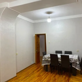 In Baku 135.0 m² apartment is for rent - Image 4