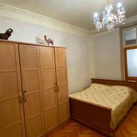 In Baku 135.0 m² apartment is for rent - Image 8