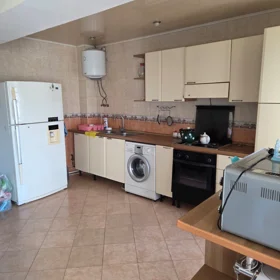 In Baku 86.0 m² apartment is for rent - Image 8