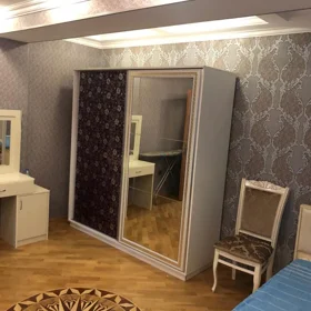 In Baku 110.0 m² apartment is for rent - Image 8