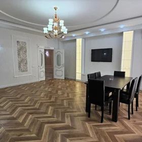 In Baku 146.0 m² apartment is for sale - Image 4