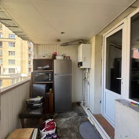 In Baku 70.0 m² apartment is for sale - Image 2