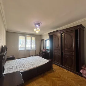 In Baku 70.0 m² apartment is for sale - Image 3