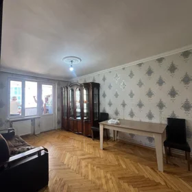 In Baku 70.0 m² apartment is for sale - Image 4