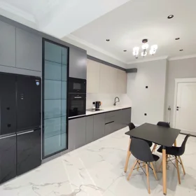 In Baku 146.0 m² apartment is for rent - Image 6