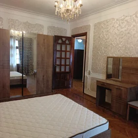 In Baku 100.0 m² apartment is for rent - Image 7