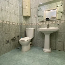 In Baku 100.0 m² commercial is for sale - Image 5