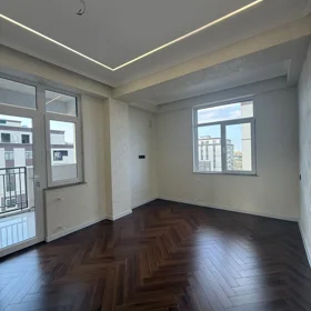 In Khirdalan 102.0 m² apartment is for sale - Image 4