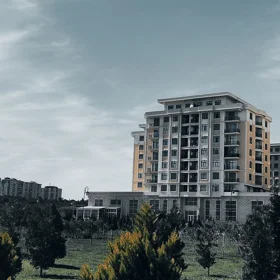 In Sumgayit 80.0 m² apartment is for sale - Image 2