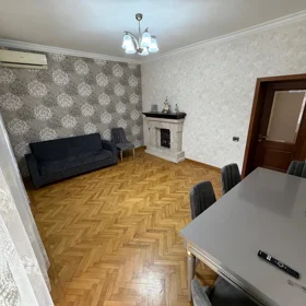 In Baku 110.0 m² apartment is for sale - Image 4