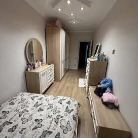 In Baku 129.0 m² apartment is for sale - Image 8
