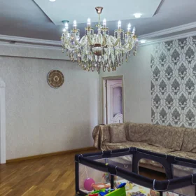 In Baku 122.0 m² apartment is for sale - Image 3