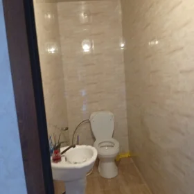 In Baku 70.0 m² apartment is for sale - Image 7