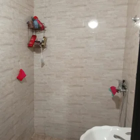 In Baku 70.0 m² apartment is for sale - Image 9