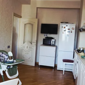 In Baku 120.0 m² apartment is for sale - Image 8