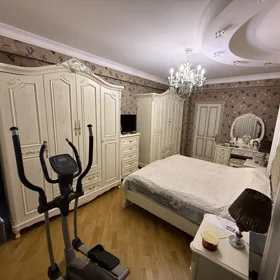 In Baku 142.0 m² apartment is for sale - Image 6
