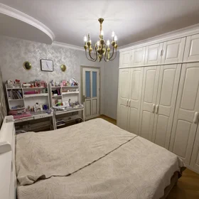 In Baku 142.0 m² apartment is for sale - Image 8