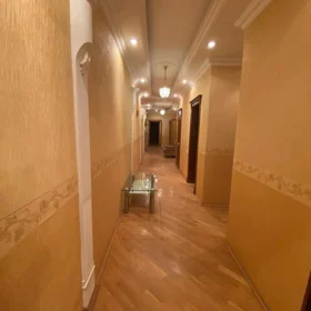 In Baku 170.0 m² apartment is for rent - Image 2