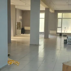 In Xətai rayonu 300.0 m² commercial is for rent - Image 3