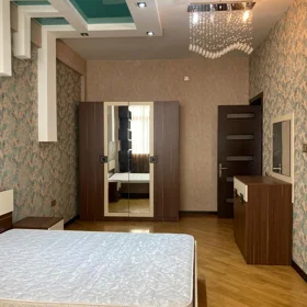 In Baku 150.0 m² apartment is for rent - Image 9