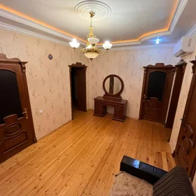 In nan 450.0 m² house with 8.0 rooms is for sale - Image 10
