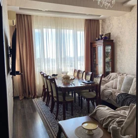 In Binəqədi rayonu 75.0 m² apartment is for sale - Image 3