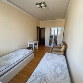 In Baku 81.0 m² apartment is for rent - Image 3