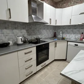 In Baku 110.0 m² apartment is for sale - Image 9