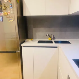In Baku 80.0 m² apartment is for rent - Image 3