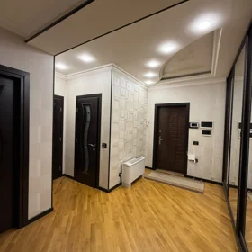 In Baku 100.0 m² apartment is for rent - Image 2