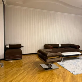In Baku 100.0 m² apartment is for rent - Image 4