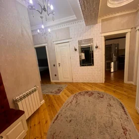 In Baku 135.0 m² apartment is for rent - Image 3