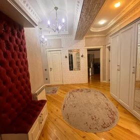 In Baku 135.0 m² apartment is for rent - Image 5