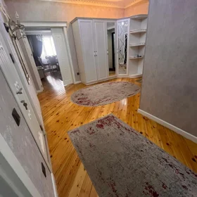 In Baku 135.0 m² apartment is for rent - Image 9