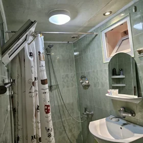 In Baku 70.0 m² apartment is for rent - Image 2