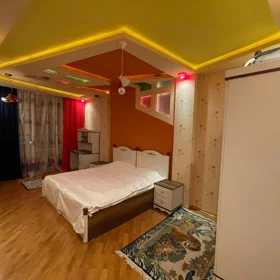 In Baku 135.0 m² apartment is for sale - Image 9