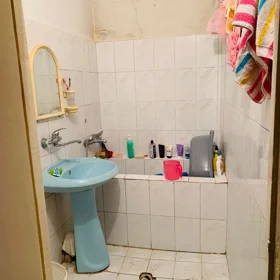 In Baku 100.0 m² apartment is for sale - Image 9