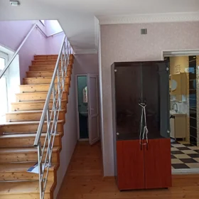 In Baku 400.0 m² house with 8.0 rooms is for sale - Image 2