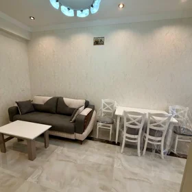 In Baku 90.0 m² apartment is for rent - Image 8