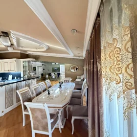 In Baku 140.0 m² apartment is for sale - Image 8